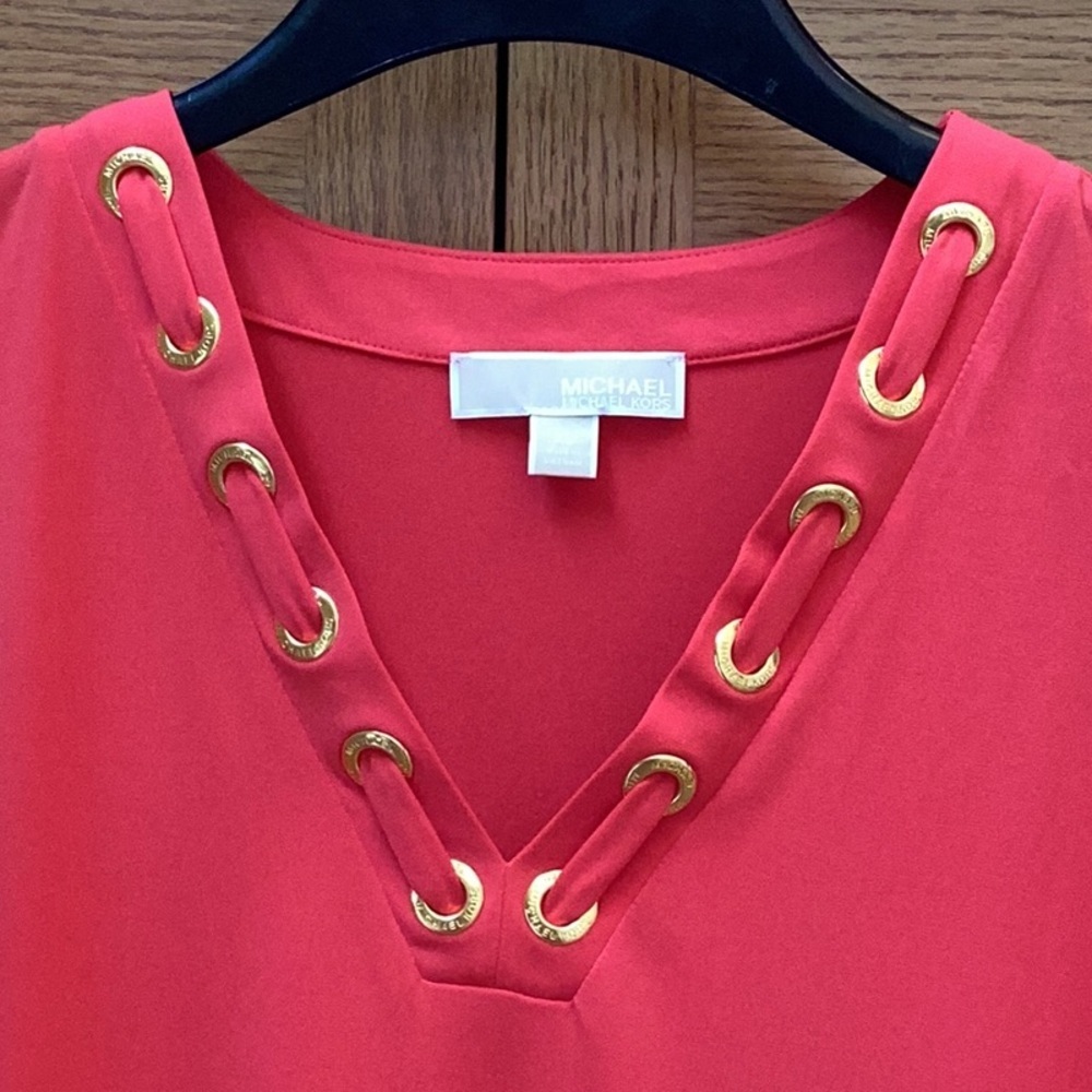 Michael Kors sea Coral V-Neck Blouse with Gold Accents. Women’s size XL - Picture 4 of 13